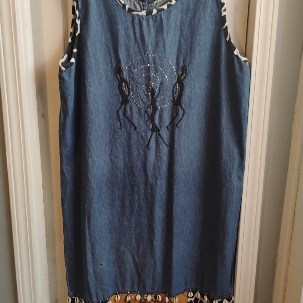 Sleeveless Blue Dress with Embroidered Design